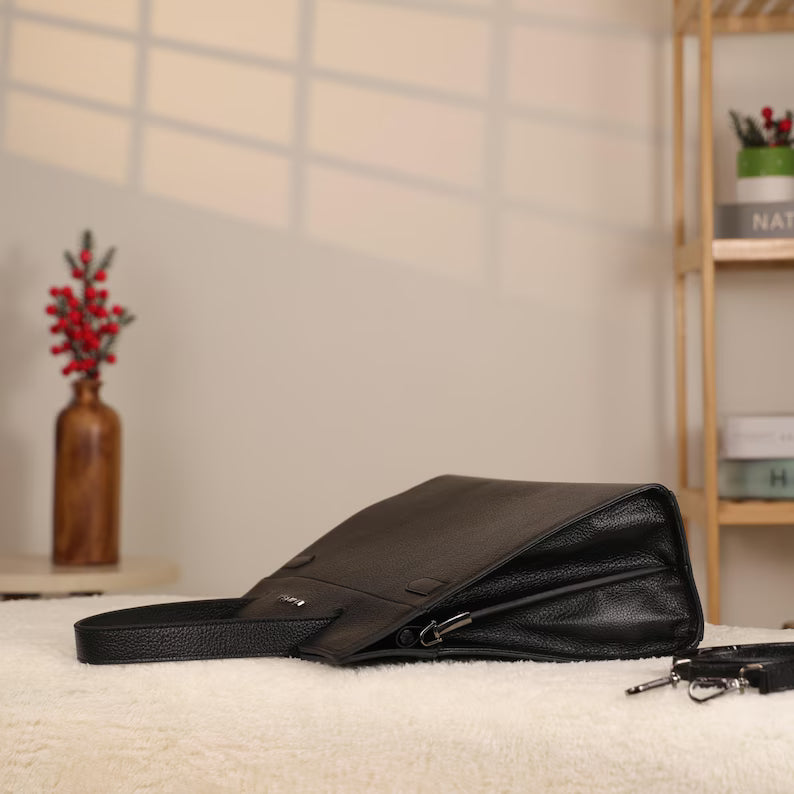 Borsa a mano in pelle nera con chiusura magnetica - Multiscomparto / Con tracolla / Per tutti i giorni